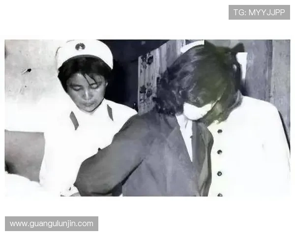 65岁女性因跟踪骚扰年轻男子被捕竟渴望与其发生亲密关系